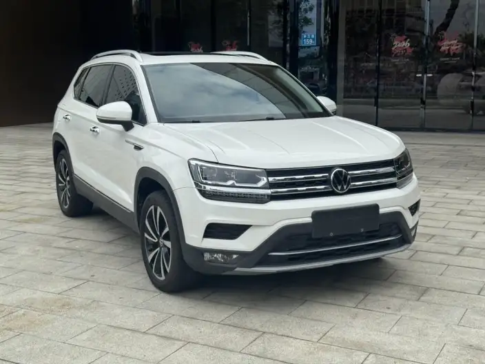 Volkswagen Tharu 2022 Model 330TSI 4WD Deluxe Edition