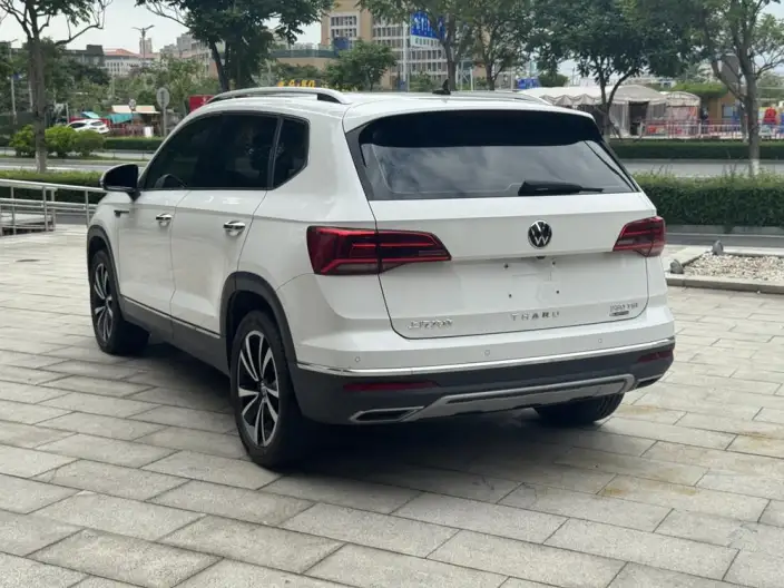 Volkswagen Tharu 2022 Model 330TSI 4WD Deluxe Edition
