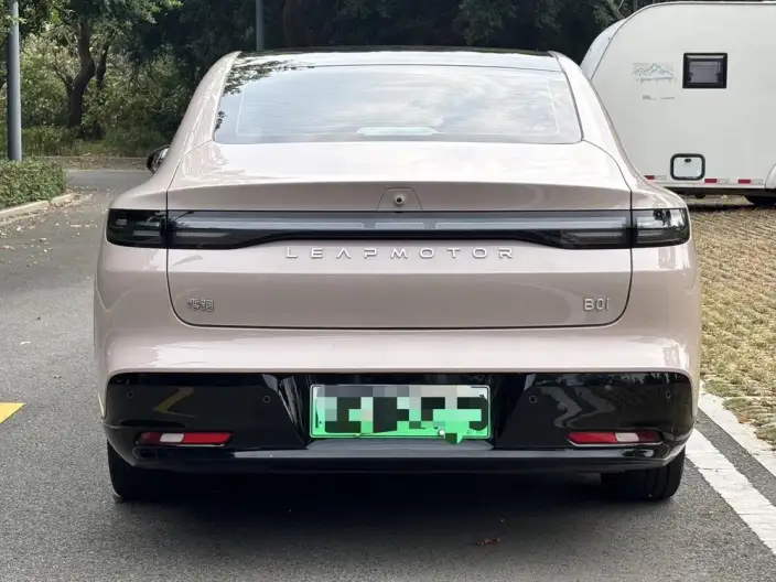 Leapmotor B01 2025 Model 650 Yuexiang Edition – фото 5