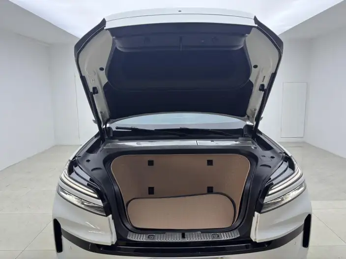 ONVO L90 2025 Model VI seat Edition Ultra – фото 10