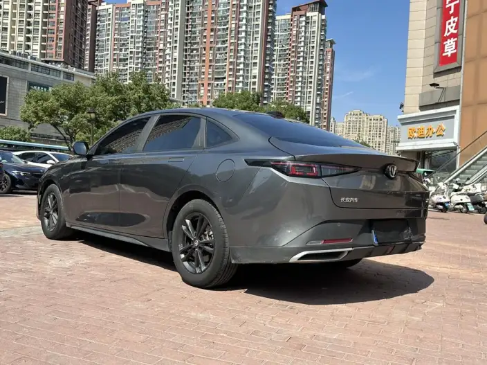 Changan Yida 2023 Model 1.5T GDI Automatic Noble Model – фото 5