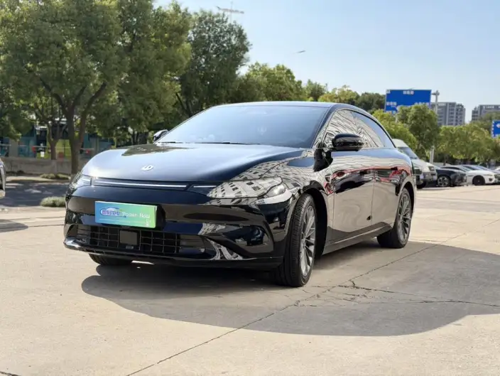 Leapmotor C01 2024 Model EV Edition 525 Exclusive Edition – фото 1