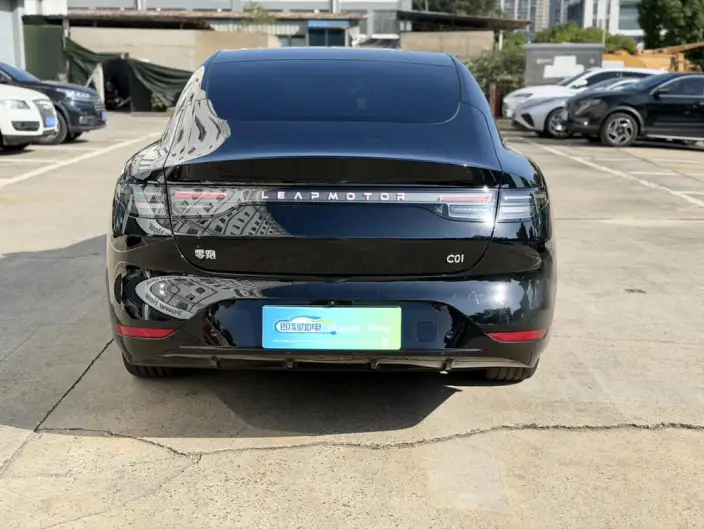 Leapmotor C01 2024 Model EV Edition 525 Exclusive Edition – фото 4