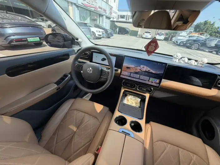Leapmotor C01 2024 Model EV Edition 525 Exclusive Edition – фото 9