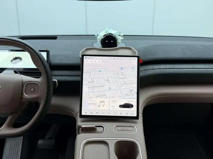 NIO EC6 2024 Model 75kWh – фото 6