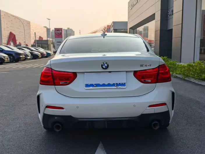 BMW 1 Series 2023 Model 120i M Sports Night Edition – фото 6