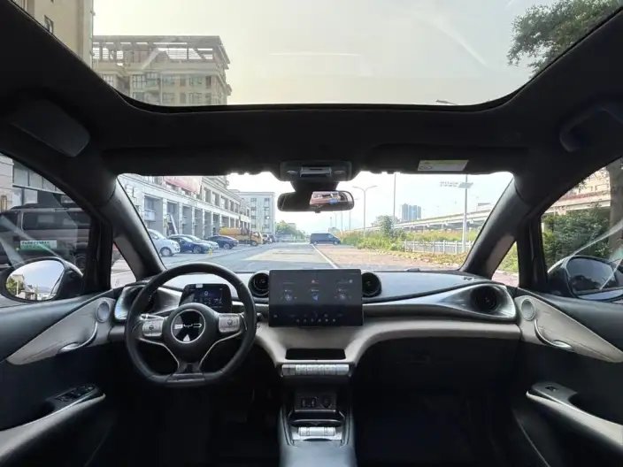 BYD Dolphin 2023 Model Fashion Edition – фото 7