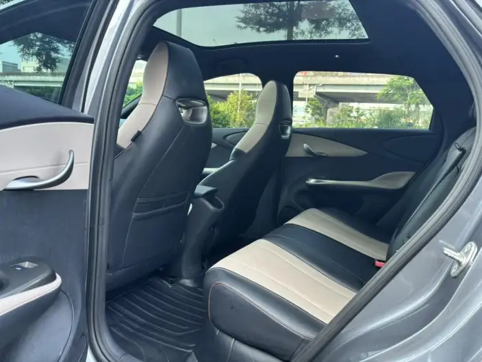 BYD Dolphin 2023 Model Fashion Edition – фото 9