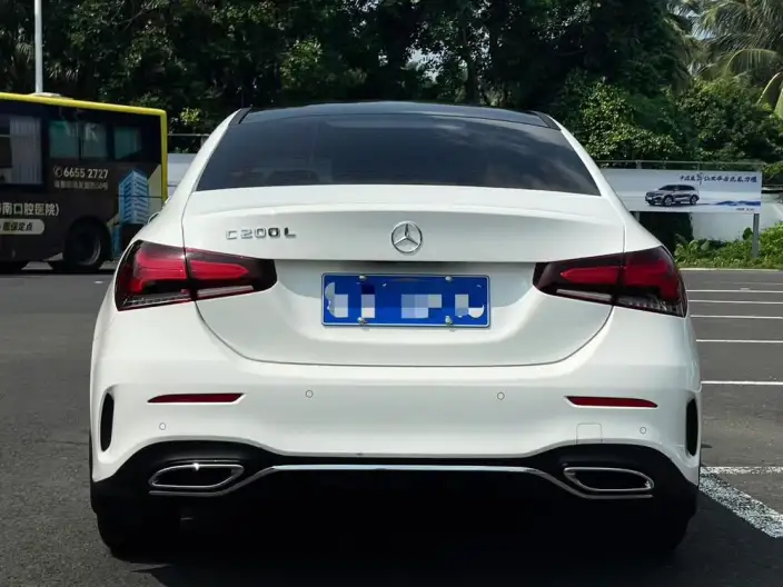 Mercedes-Benz A-class 2023 Model A 200 L Sports sedan Dynamic Edition – фото 5