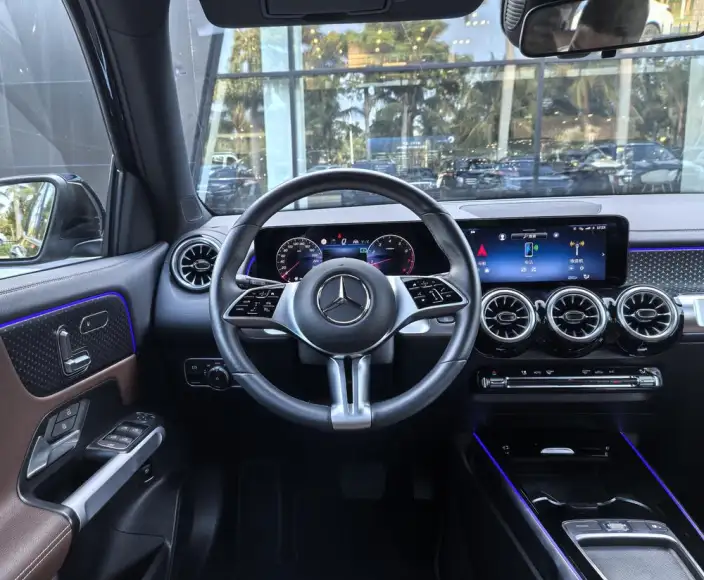 Mercedes-Benz GLB 2025 Model GLB 220 Fashion Model – фото 9