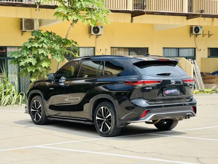 Crown Kluger 2023 Model Intelligent Hybrid 2.5L E-CVT 4WD Deluxe Edition – фото 4