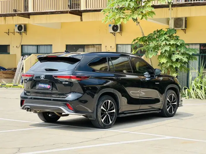 Crown Kluger 2023 Model Intelligent Hybrid 2.5L E-CVT 4WD Deluxe Edition – фото 6