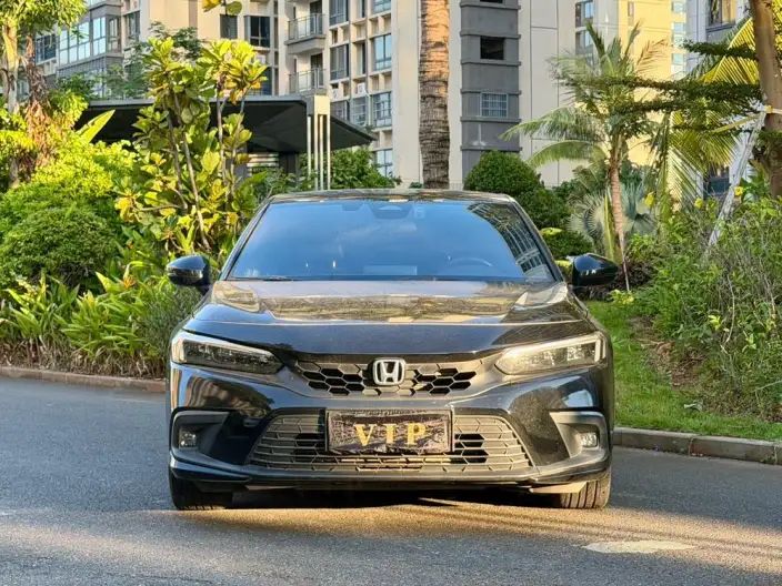Honda Civic 2023 Model HATCHBACK 240TURBO CVT Extremely sharp version – фото 2
