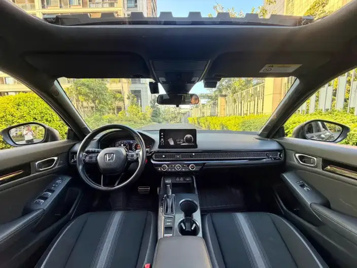 Honda Civic 2023 Model HATCHBACK 240TURBO CVT Extremely sharp version – фото 7