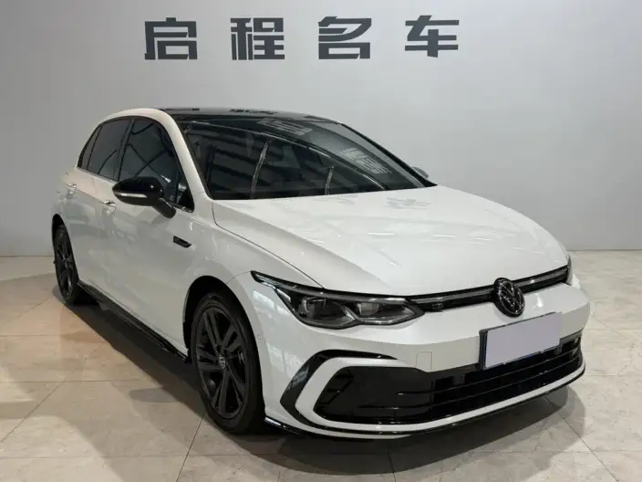 Volkswagen Golf 2023 Model 280TSI DSG R-Line 20th Anniversary Memorial – фото 3