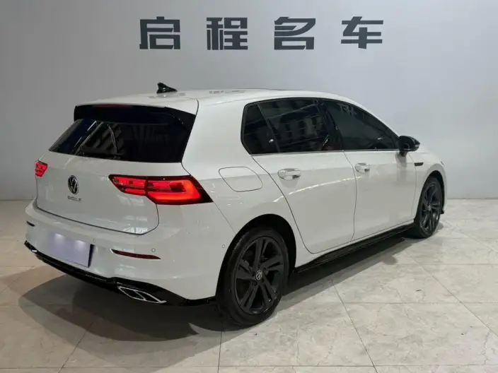 Volkswagen Golf 2023 Model 280TSI DSG R-Line 20th Anniversary Memorial – фото 6