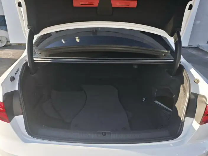 Audi A4 L 2023 Model 40 TFSI Luxury Dynamic Model – фото 9