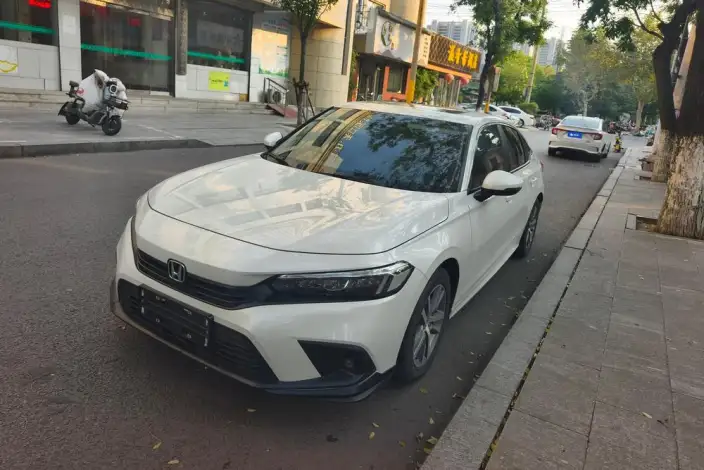 Honda Civic 2023 Model 240TURBO CVT Momentum Edition – фото 1