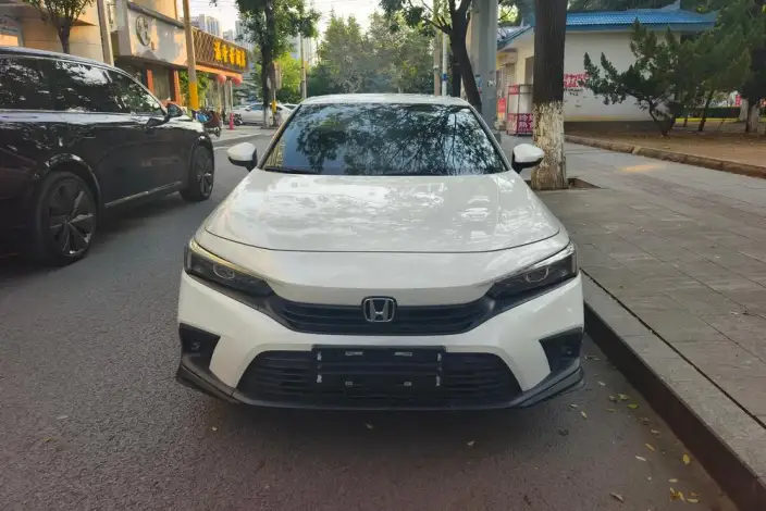 Honda Civic 2023 Model 240TURBO CVT Momentum Edition – фото 2