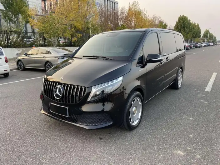 Mercedes-Benz V-Class 2022 Model V 260 Pilot Edition – фото 1