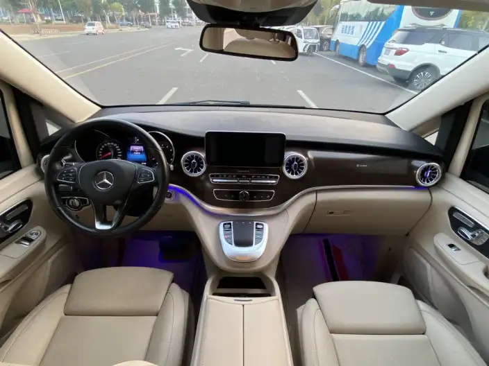 Mercedes-Benz V-Class 2022 Model V 260 Pilot Edition – фото 7