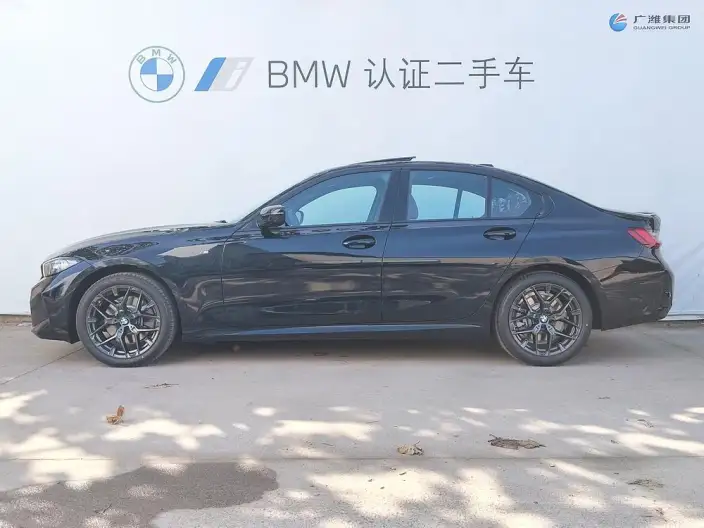 BMW 3 Series 2026 Model 330i M Sports Night Set – фото 3