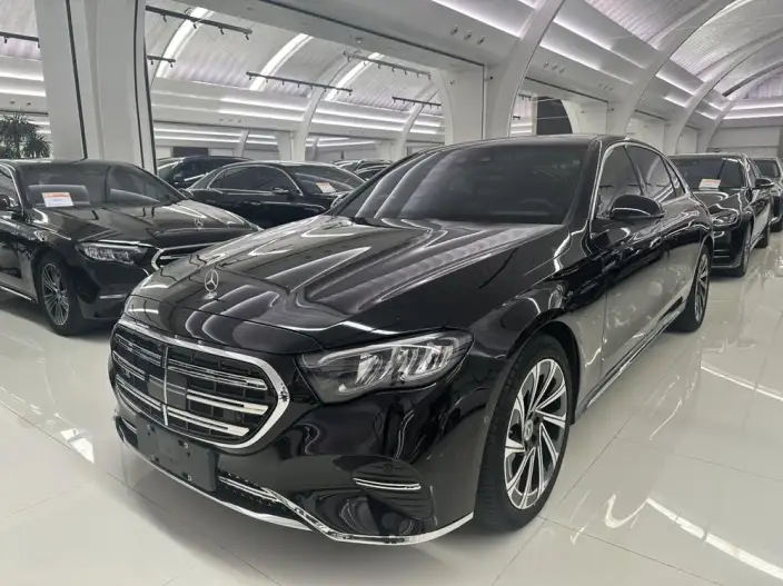 Mercedes-Benz E-Class 2024 Model E 300 L Luxury Model sedan – фото 1