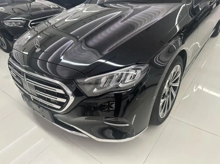 Mercedes-Benz E-Class 2024 Model E 300 L Luxury Model sedan – фото 6