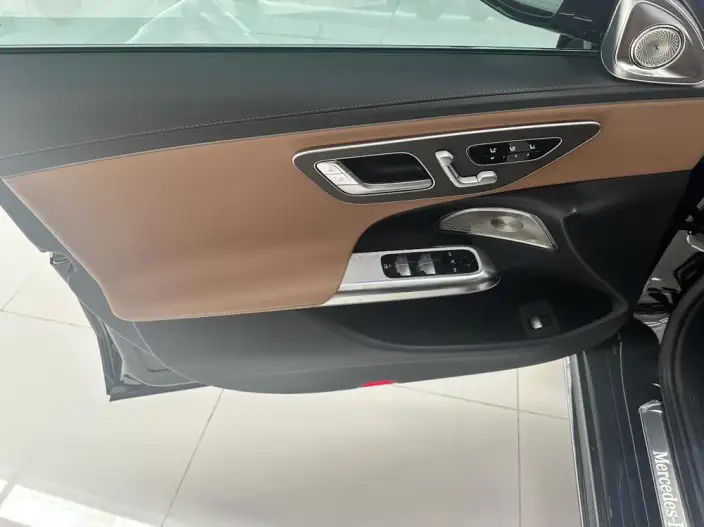 Mercedes-Benz E-Class 2024 Model E 300 L Luxury Model sedan – фото 8