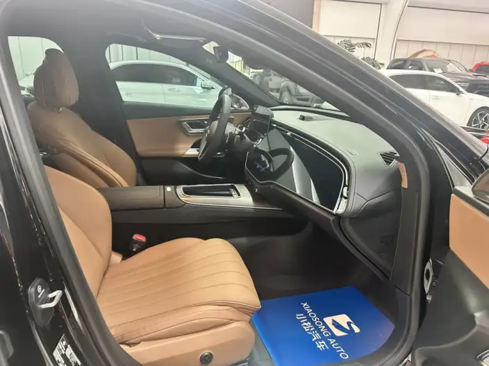Mercedes-Benz E-Class 2024 Model E 300 L Luxury Model sedan – фото 10
