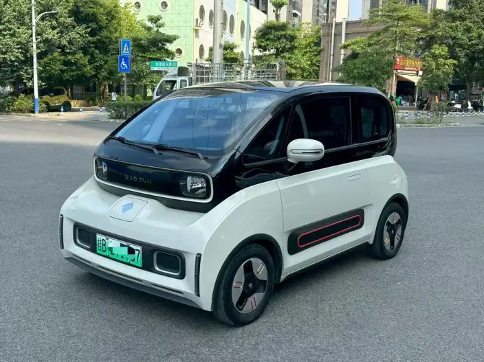 Baojun KiWi EV 2021 Model Designer Lithium Iron Phosphate