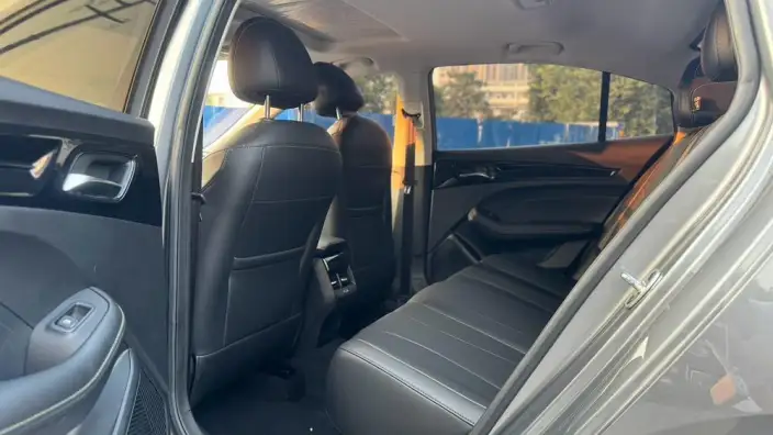 Roewe i5 2021 Model 1.5L CVT Diamond Edition – фото 9