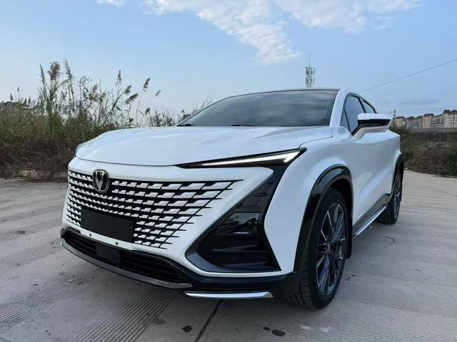 Changan UNI-T 2023 2nd Gen 1.5T Premium – фото 1