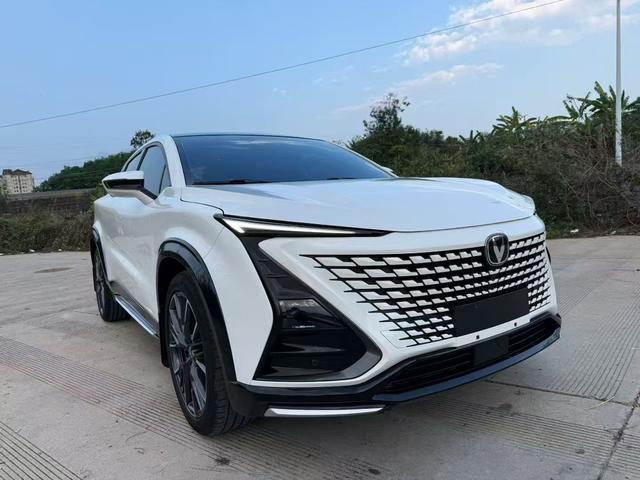 Changan UNI-T 2023 2nd Gen 1.5T Premium – фото 3