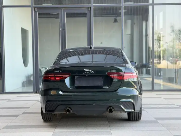 Jaguar XE L 2022 Model 2.0T 200PS R-DYNAMIC Youth Sports Edition – фото 4