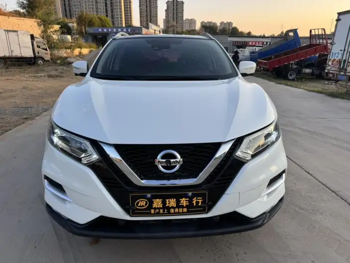 Nissan Qashqai 2022 Model 2.0L XV Prem. Deluxe Edition – фото 2