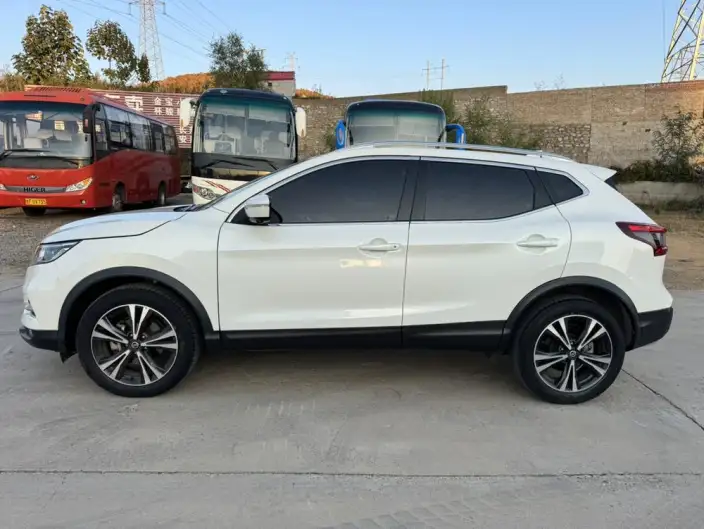 Nissan Qashqai 2022 Model 2.0L XV Prem. Deluxe Edition – фото 4