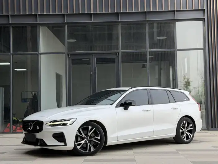 Volvo V60 2022 Model B5 Smart Range Sports Edition