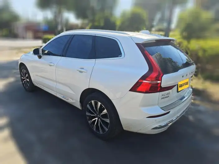 Volvo XC60 2023 Model B5 4WD Smart Range Deluxe Edition