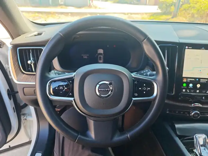 Volvo XC60 2023 Model B5 4WD Smart Range Deluxe Edition – фото 7