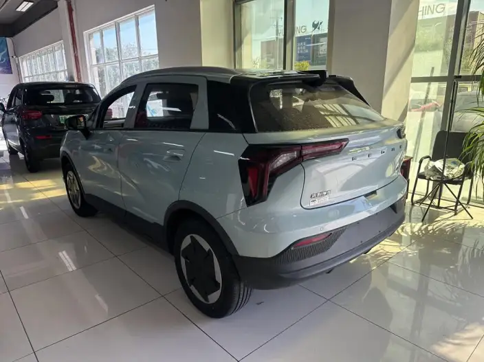 Geely Geometry E Firefly 2024 Model 301KM Xingguang – фото 4