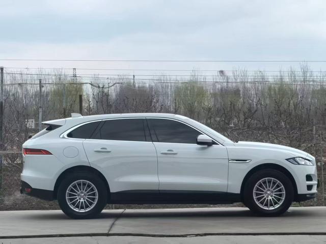 Jaguar F-PACE Модель 2019 года 2.0T 4WD Urban Exclusive Edition – фото 9