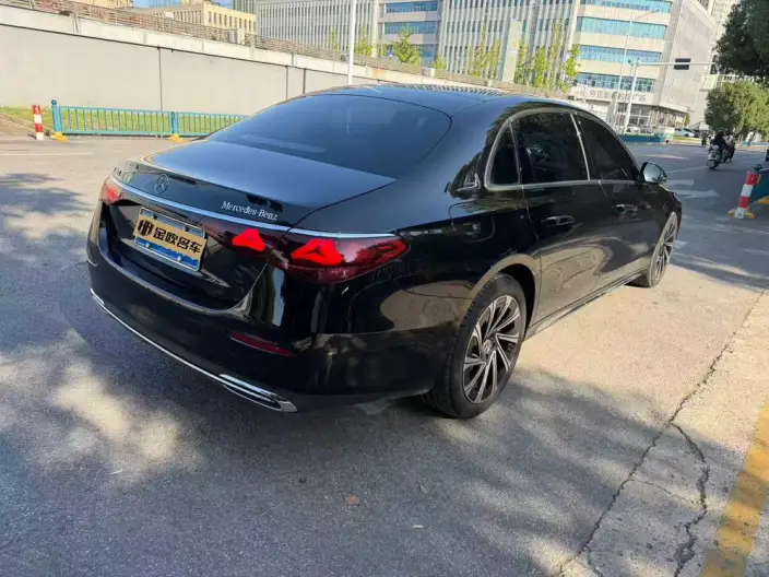 Mercedes-Benz E-Class 2025 Model E 300 L Luxury Model sedan – фото 4