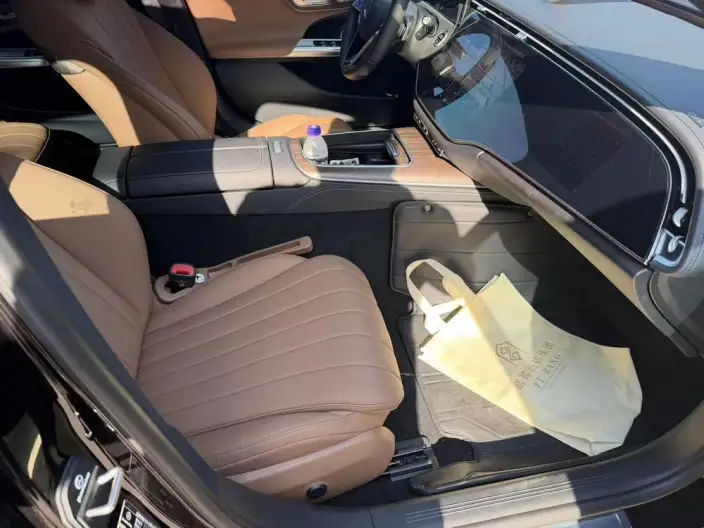 Mercedes-Benz E-Class 2025 Model E 300 L Luxury Model sedan – фото 5