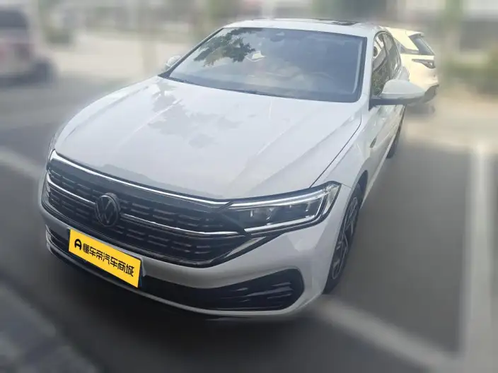 Volkswagen Sagitar 2025 Model 300TSI DSG Beyond Edition – фото 1