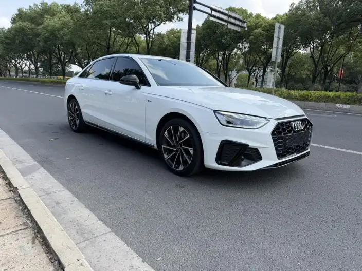 Audi A4 L 2023 Model 40 TFSI Luxury Dynamic Model – фото 3