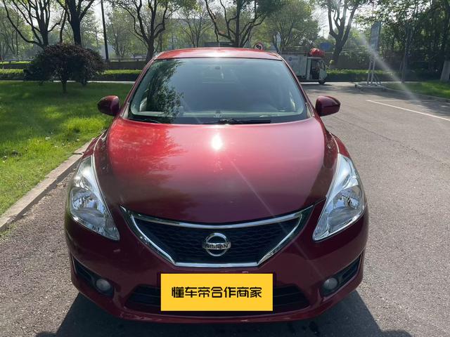 Nissan Tiida 2011 1.6L CVT Comfort – фото 2