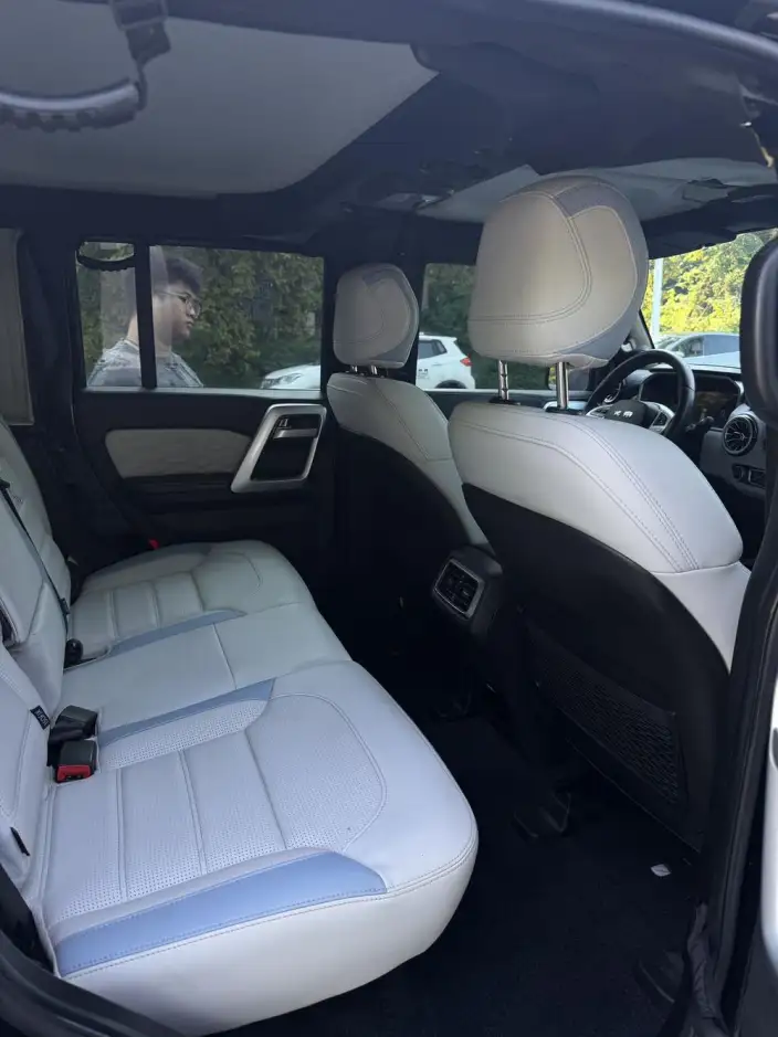 BAIC BJ40 2023 Model 2.0T Automatic 4WD City Hunter Edition Warrior Model – фото 9