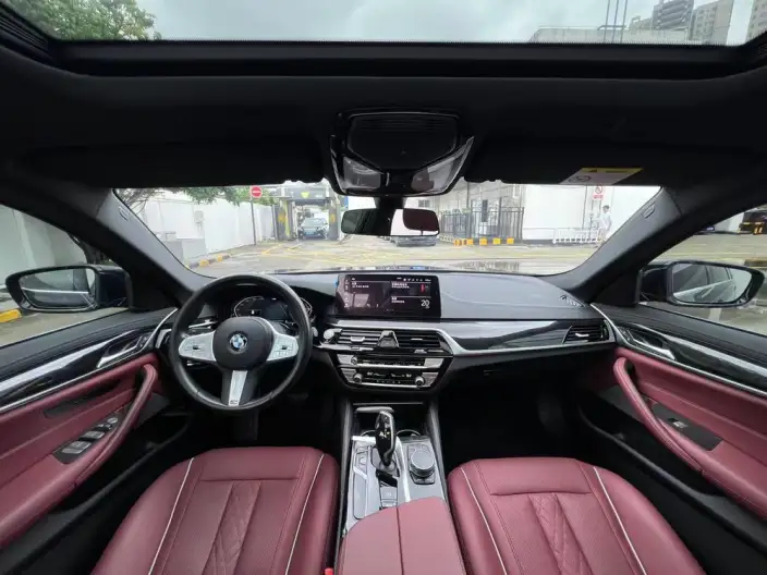 BMW 5 Series 2022 Model Facelift 525Li M Sports Set – фото 6