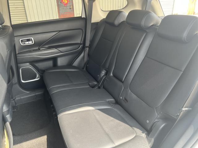 Mitsubishi Outlander Модель 2018 года 2.0L 2WD Koleos Le Edition 7 seat – фото 9